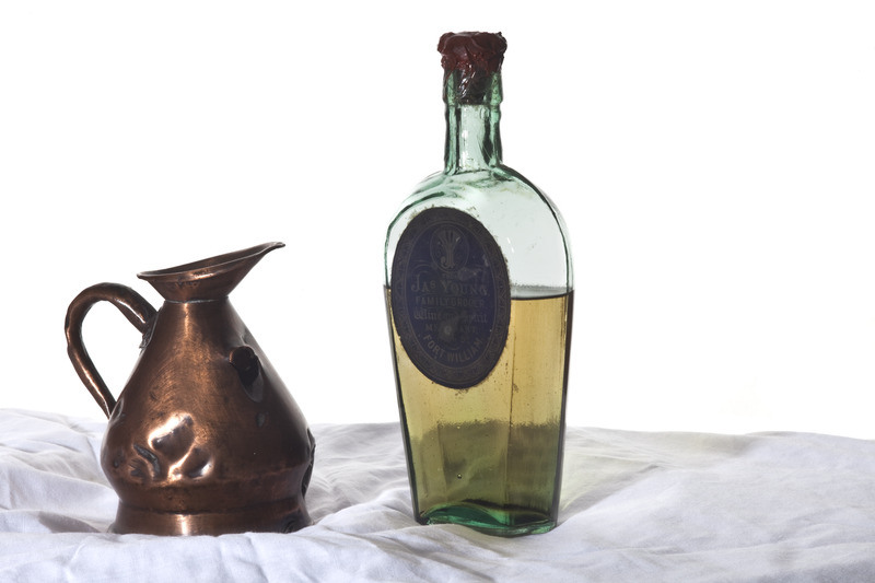 533 _ 550 Jas Young whisky bottle (Fin Macrae).tif 533 _ 550 Jas Young whisky bottle (Fin Macrae).tif
