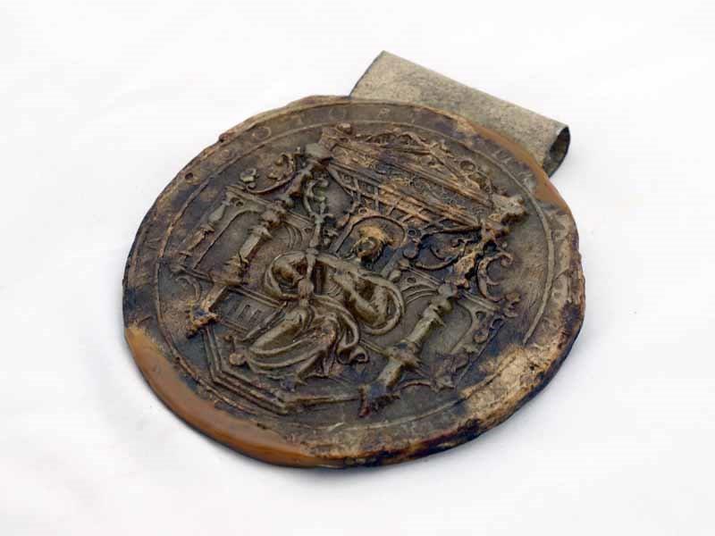 584 Queen Mary seal (Alex Gillespie).jpg 584 Queen Mary seal (Alex Gillespie).jpg