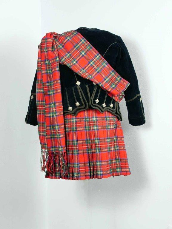 2863 childs Highland outfit c. 1860 - back (low res).jpg 2863 childs Highland outfit c. 1860 - back (low res).jpg
