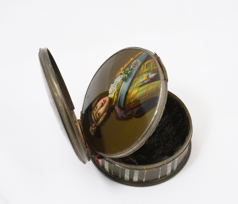 4271 Snuff box (Alex Gillespie) 3.JPG 4271 Snuff box (Alex Gillespie) 3.JPG